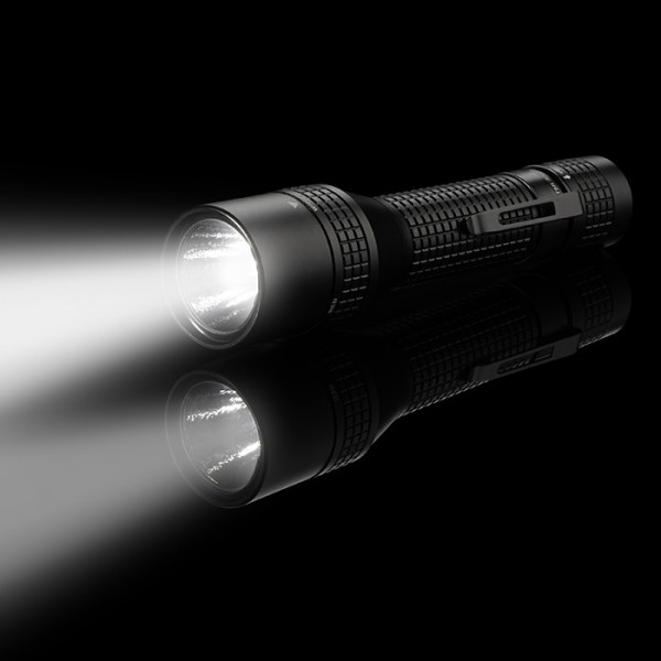 INOVA® T8R™ PowerSwitch™ Laddningsbar ficklampa INOVA® T8R™ PowerSwitch™ Laddningsbar ficklampa