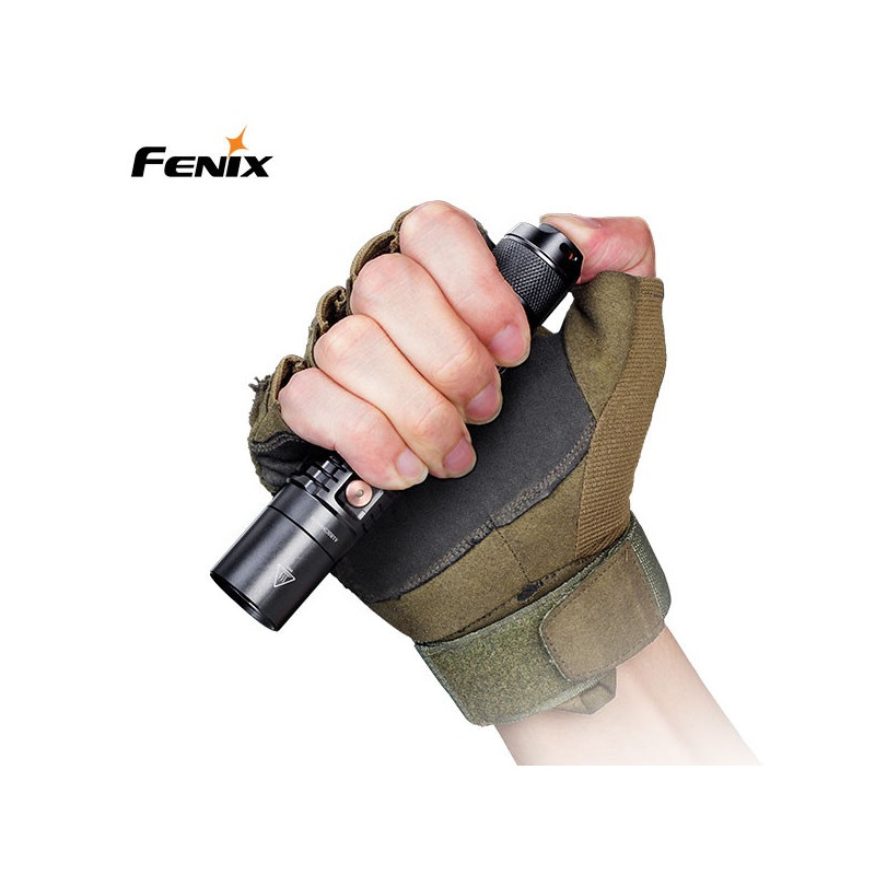 FENIX FICKLAMPA UC35 960 LUMEN