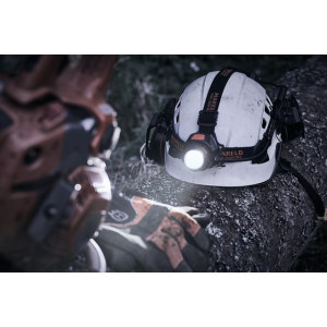 på hjälm på hjälm